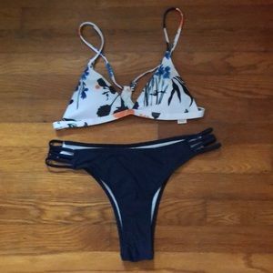 Ink Painting Top With Ladder Cutout Bikini Set